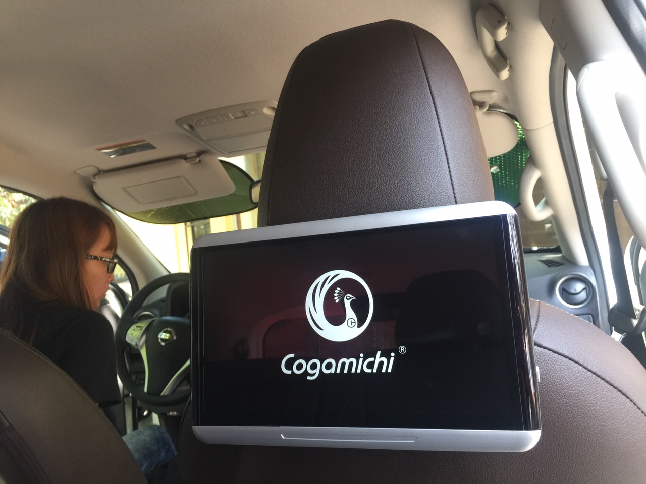 Màn hình gối đầu Cogamichi cho Nissan Teana